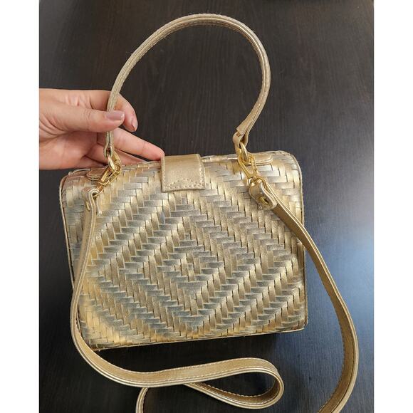 Gold Coast Gold/Metalic Woven Leather Design - Picture 3 of 10
